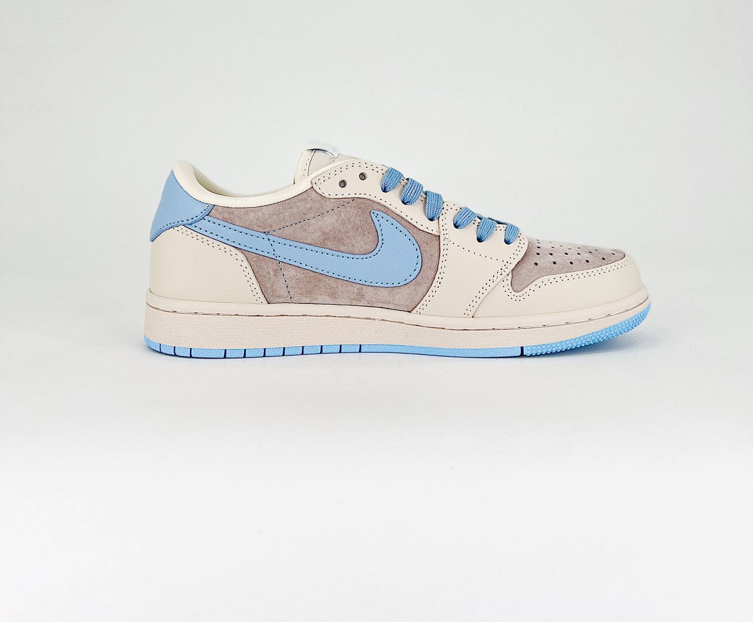 Travis Scott x Air Jordan 1 Retro Low Custom